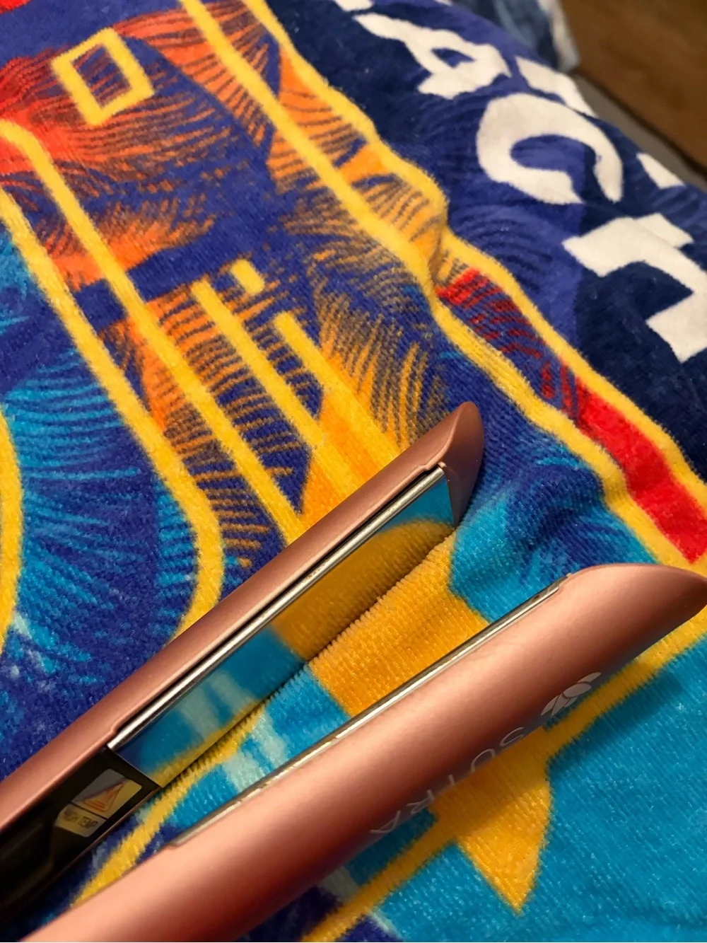 Sutra Rose-Gold Mini Hair Straightener – Travel-Friendly Styling